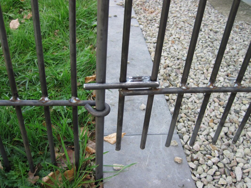 Unterer Türanschlag anno & engmaschig