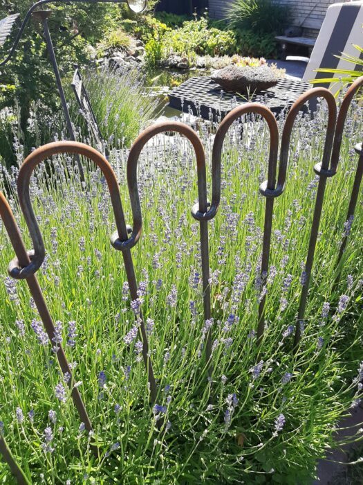Sicherer Metall Zaun für die Enkel Kinder um den Gartenteich zum selber Aufbauen