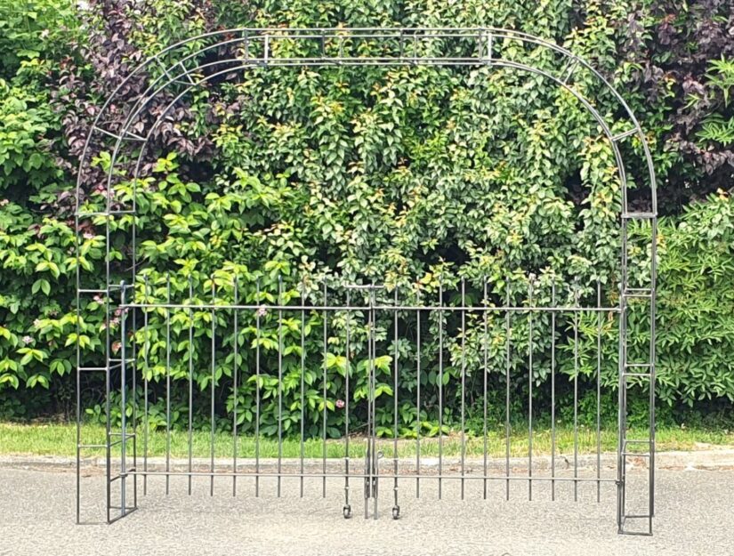Brede rozenboog met dubbele poort anno-115 cm hoog, 235 cm doorgangsbreedte onbehandeld-ruw (mag roesten).