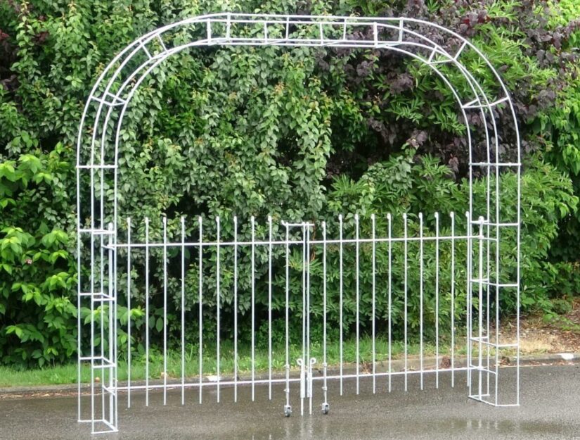 Brede rozenboog met dubbele poort anno-115 235 cm doorgangsbreedte verzinkt (roest niet).