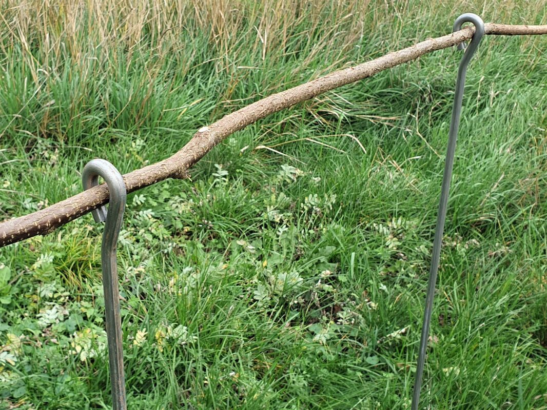 Eisenstäbe mit Öse zum Einstecken in den Boden