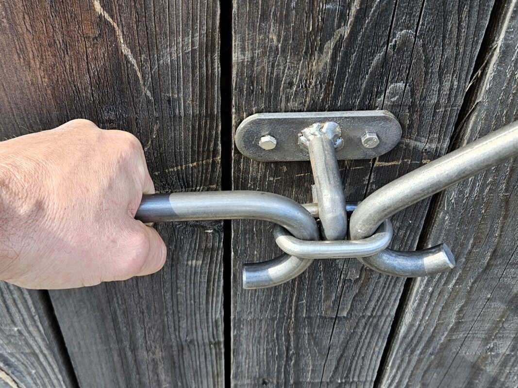 Wandbevestiging voor leuning om vast te schroeven 20250508_153628