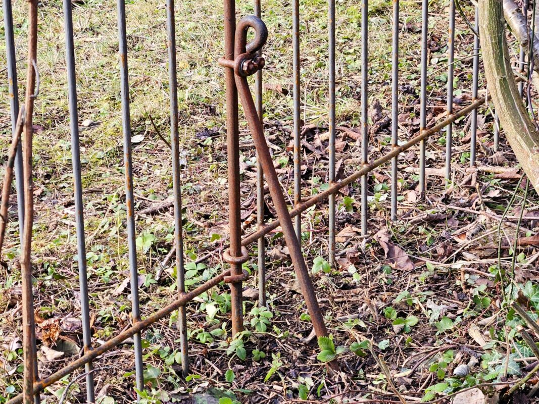 Après quelques semaines en hiver, la version brute commence rapidement à rouiller.