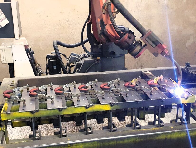 Die doppelten Werkzeughalter werden bei uns in Eupen (Belgien) hergestellt.