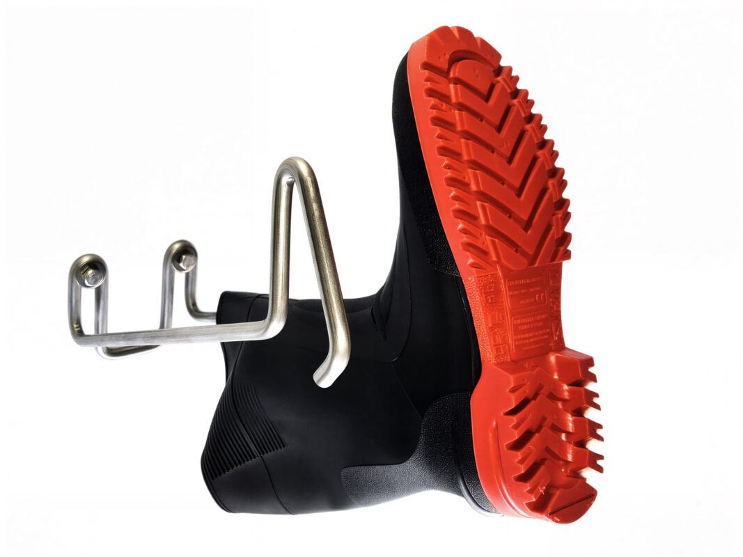 Roestvrijstalen laarzenhouder met laarzenmaat 47.