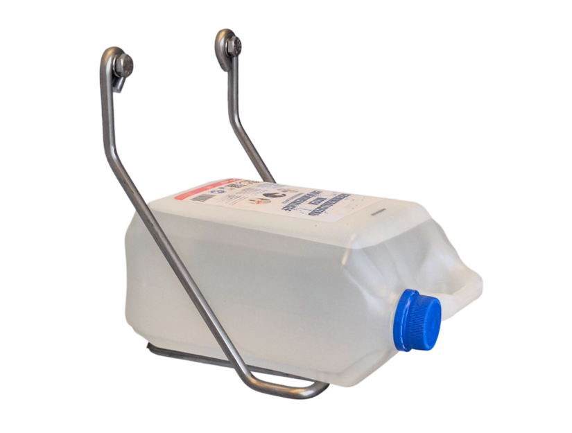 Kanisterhalter klein QUER mit einem liegenden 5 Liter Kanister.
