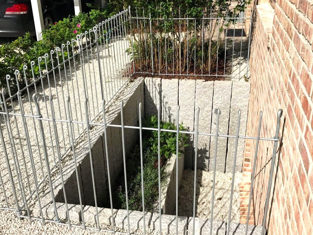 Kellerschacht – Lichtschacht umzäunen mit dem Steck-Zaun „anno“