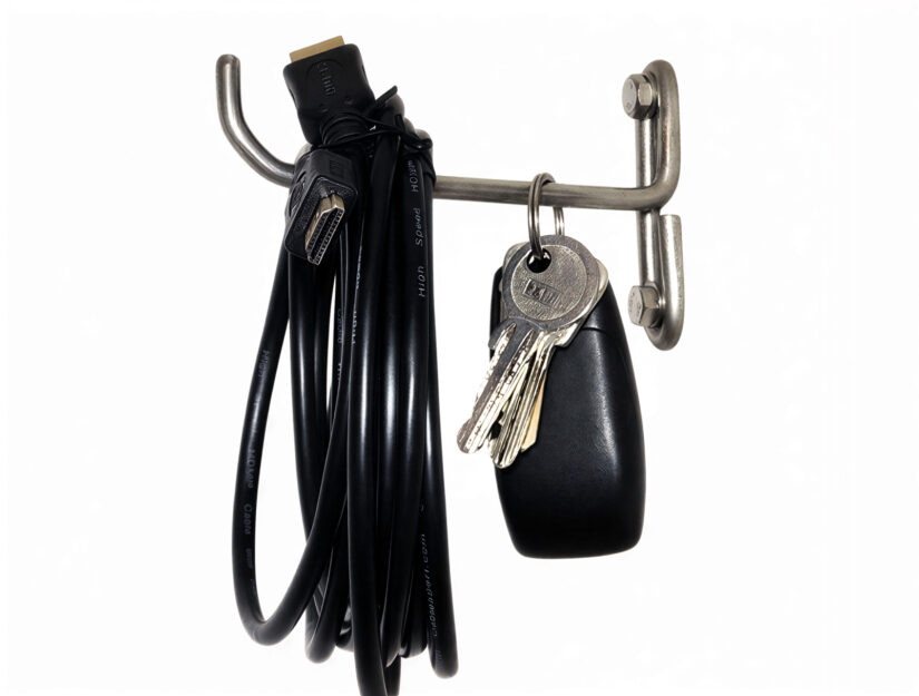 De wandhaak van roestvrij staal past perfect in de bezemkast, garage, tuinhuisje, ...