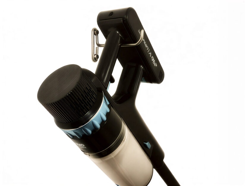 Robuuste metalen haak voor handstofzuigers, stofzuigerbuizen of andere schoonmaakapparaten.