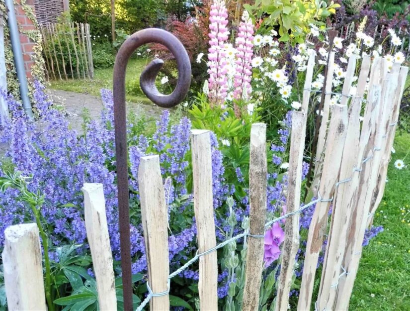 Pflanzstab Locke Ø 1 x 120 cm roh (beginnt schon zu rosten) 0,8 kg.