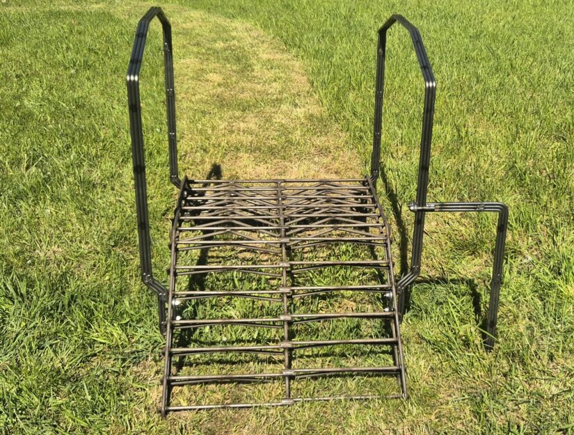 Le passage pâturage permet aux cyclistes et aux randonneurs de franchir les clôtures des prairies.