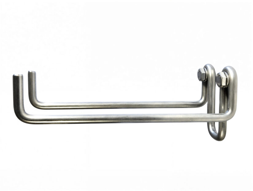 Der Besen- und Schaufelhalter besteht aus 10 mm Vollmaterial und ist 250 mm lang.