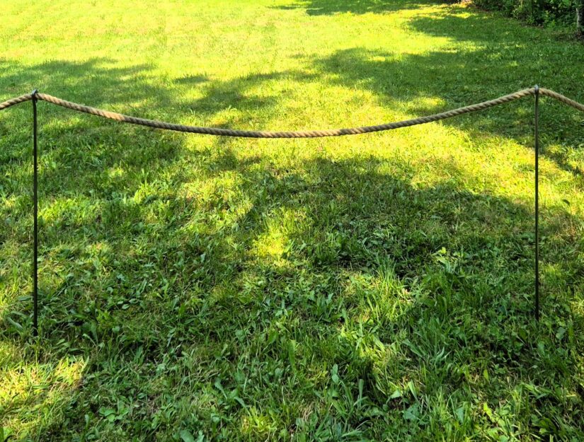 Het natuurlijke touw (Ø 2 cm) zorgt voor een subtiele en stijlvolle afbakening.