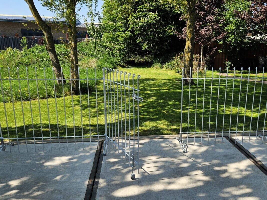 Standfuß Tür verzinkt (1)