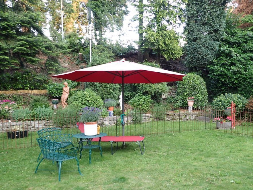 AbsperrungsZaun für Hund im Garten melabel® Steckzäune