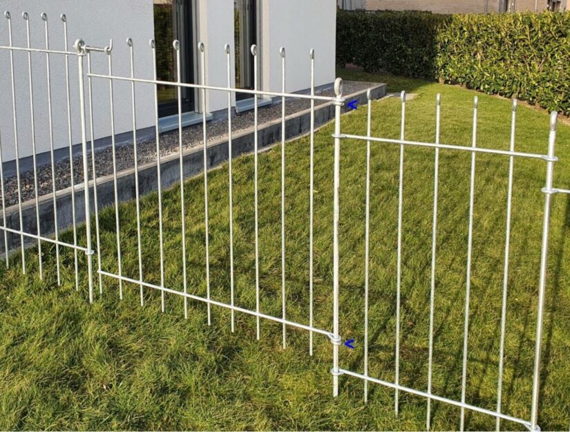 De steunringen houden de deur in de juiste positie.