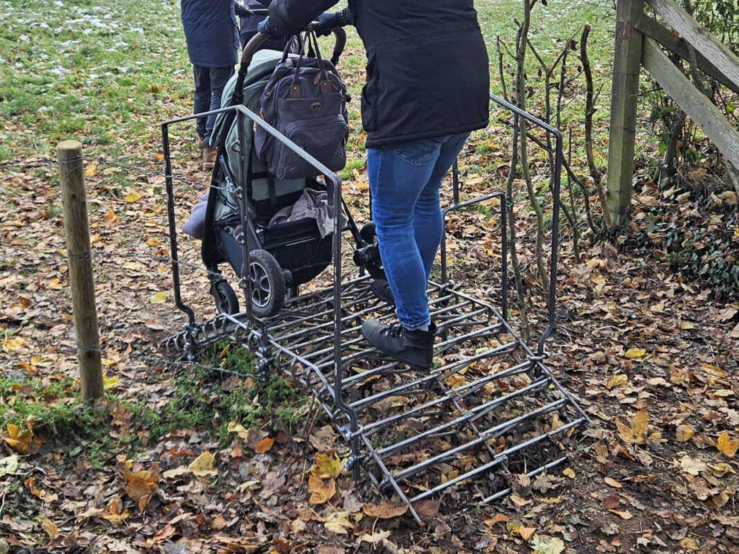 Rampe, Übergang, Stiegelbrücke, Zaunübergang, Zaundurchgang, Bogenrampe